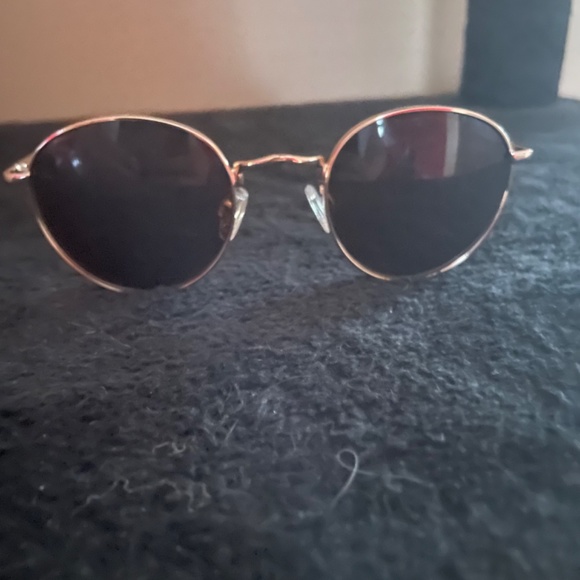 Express round sunglasses. - Picture 5 of 5